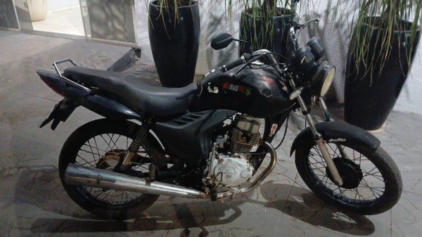 RAIO prende homem de 26 anos com motocicleta adulterada em Guarantã do Norte