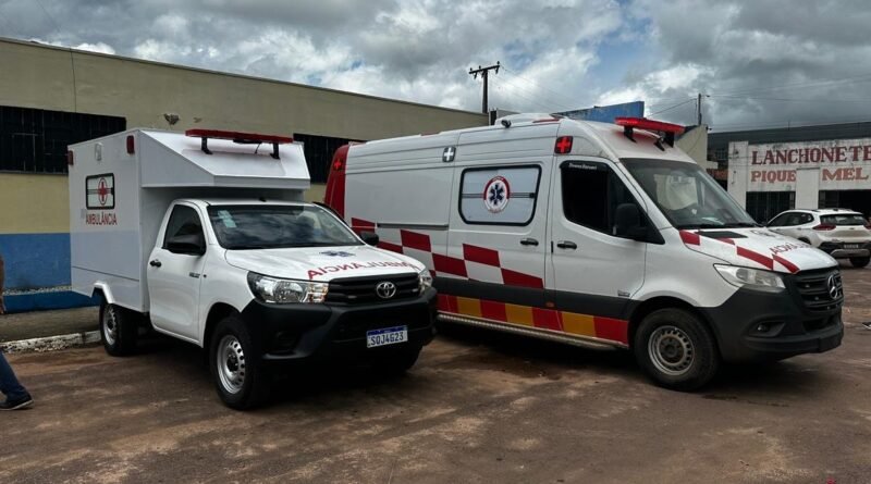 Prefeito Paulistinha recebe mais duas ambulâncias que vão atender a população de Peixoto de Azevedo MT