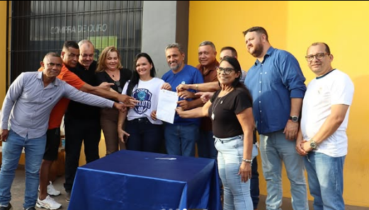 PREFEITO PAULISTINHA ANUNCIA 27 KM DE LAMA ASFÁLTICA NOS BAIRROS DE PEIXOTO MT