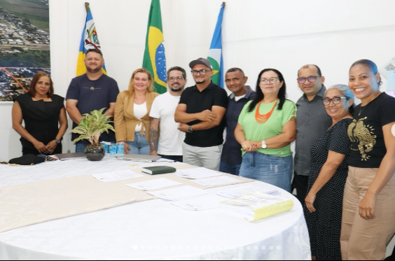 POSSE DE DIRETORES, COORDENADORES E SECRETÁRIOS ESCOLARES EM PEIXOTO DE AZEVEDO