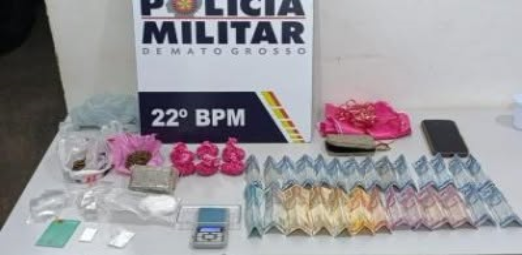 Jovem é presa por tráfico e deixa filha de um ano sozinha em casa em Peixoto