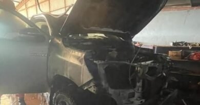 Incêndio em caminhonete mobiliza Bombeiros em oficina em Matupá